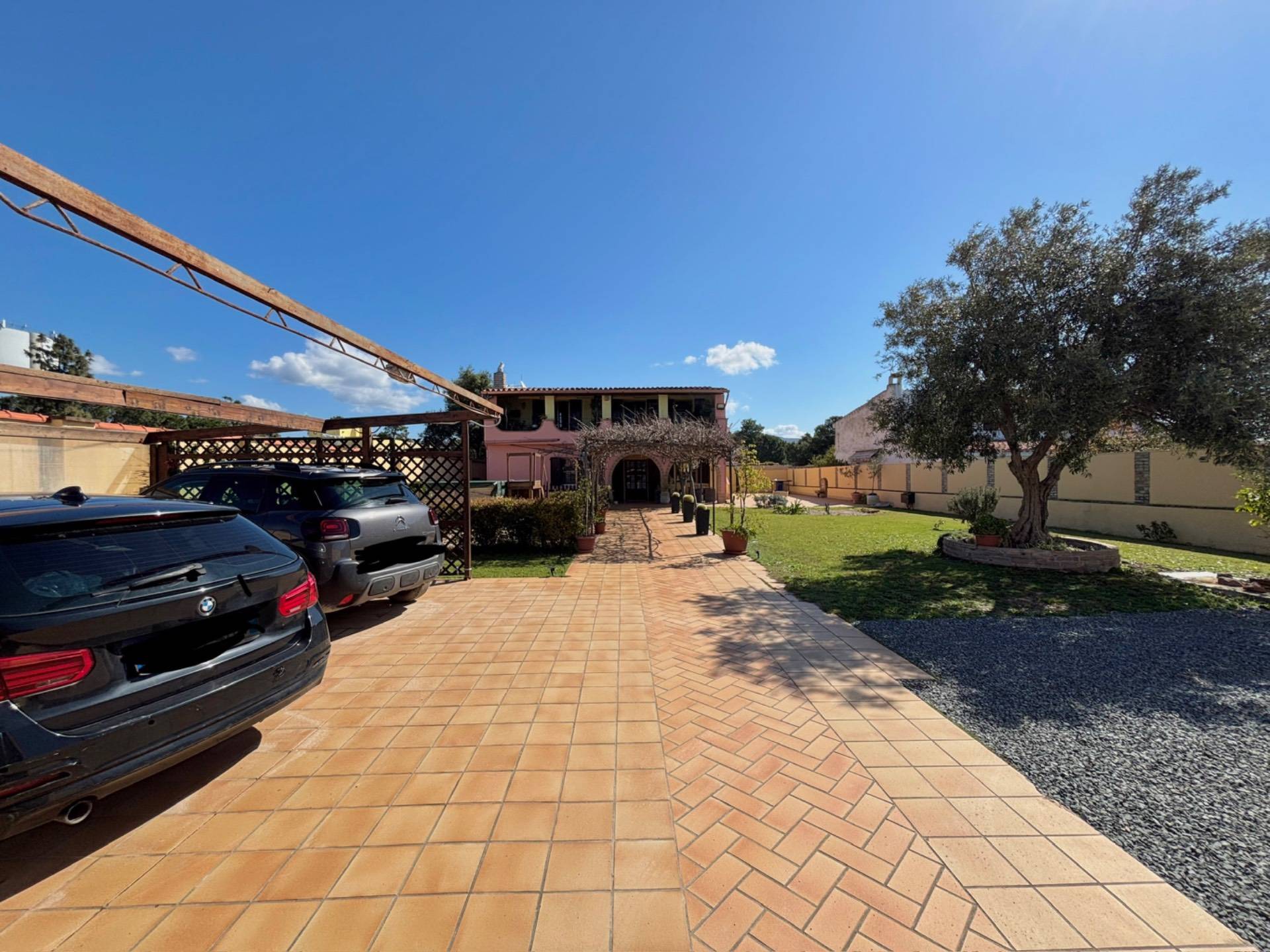 Villa a Quartu Sant'Elena